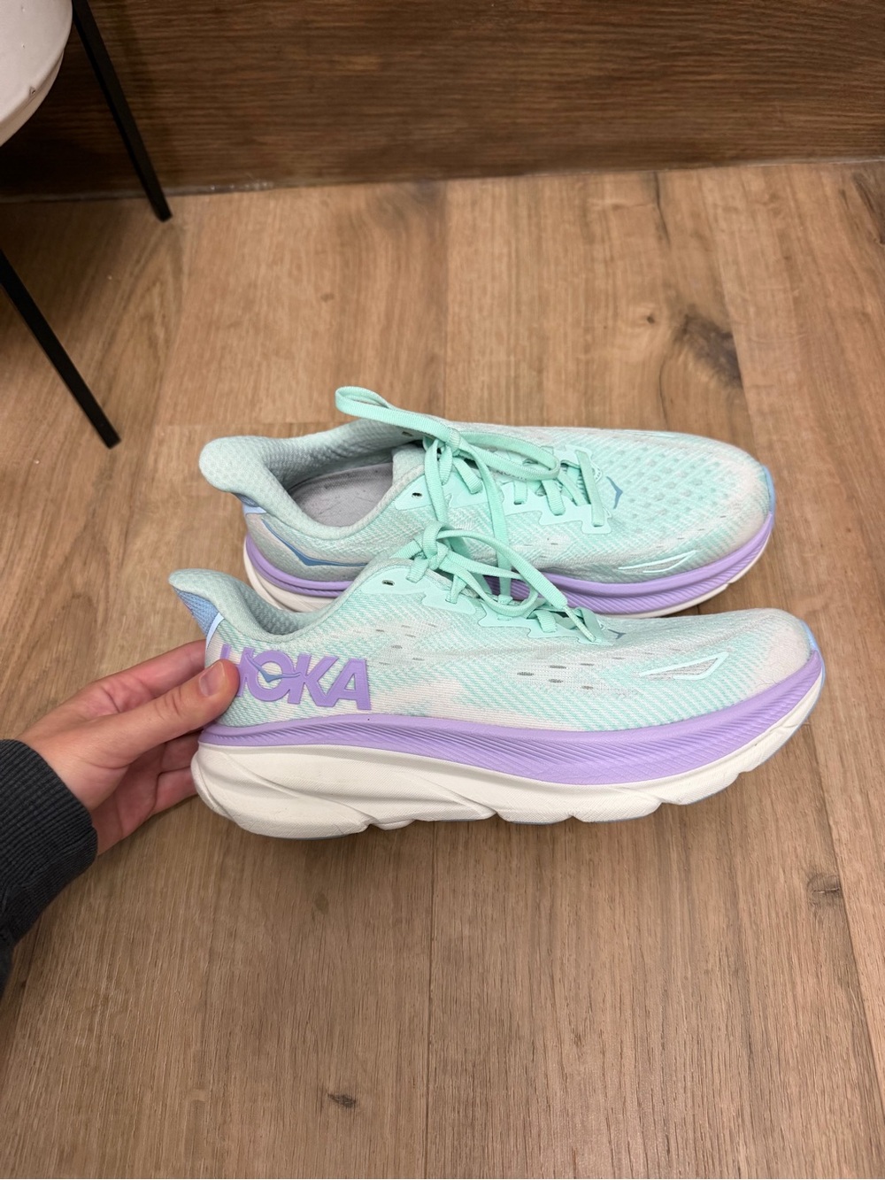 Hoka Clifton running shoe sneakers Sunlit Ocean / Lilac Mist colorway Sz 8